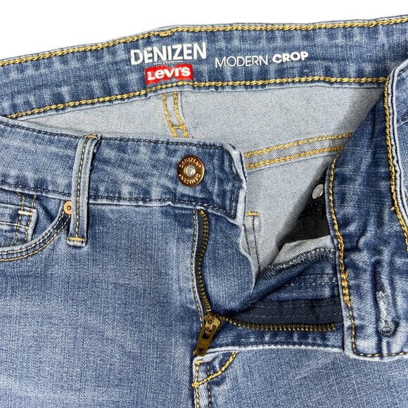 2 Denizen by Levis Modern Crop Womens Jeans light Blue Denim Cuffed Hem Stretchy - Picture 4 of 9
